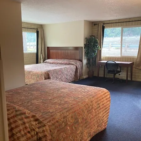 Travelodge By Wyndham Canyonville Exterior photo